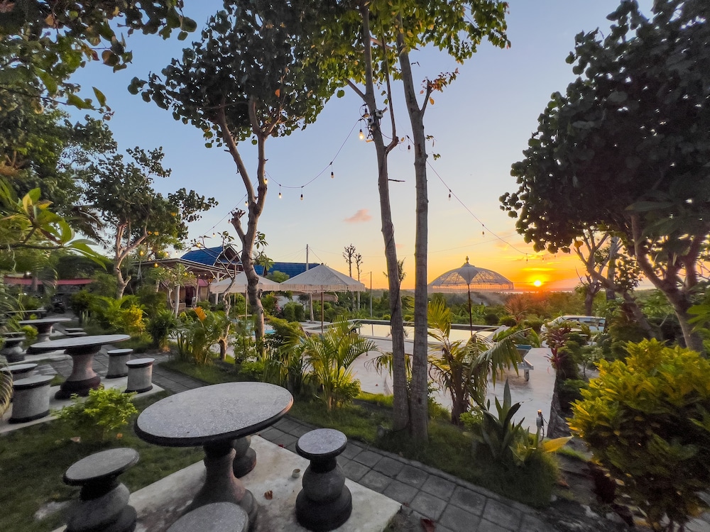sunset hill penida resort