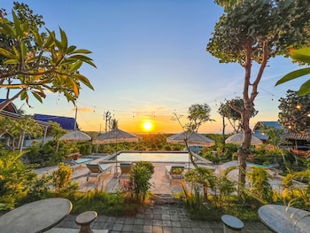 sunset hill penida resort