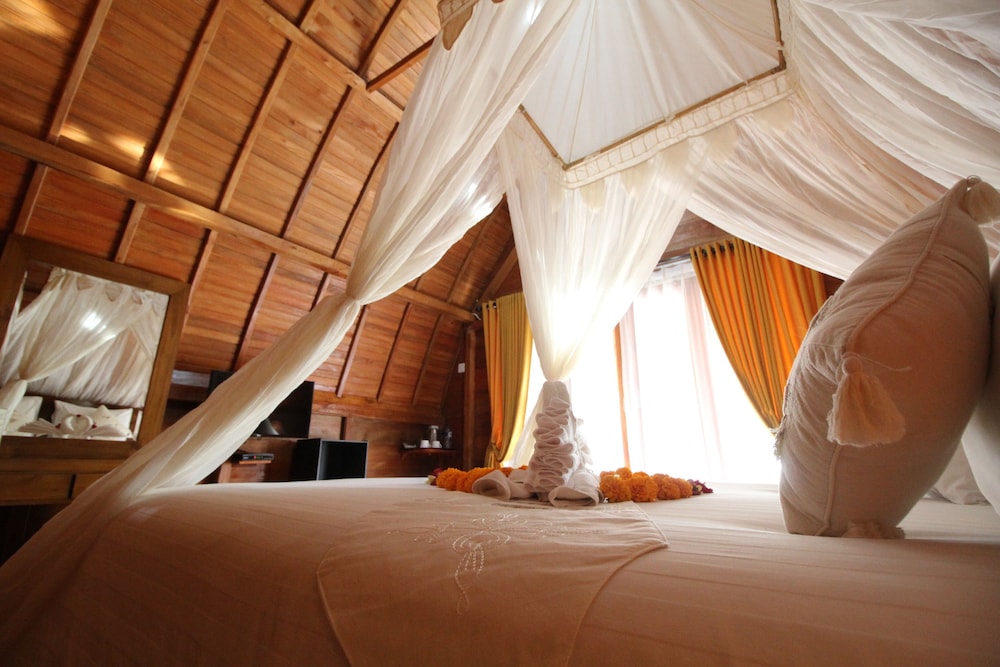sunset hill penida resort