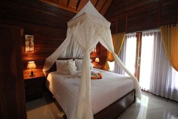 sunset hill penida resort