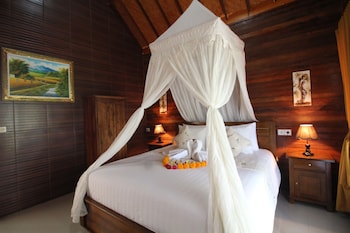 sunset hill penida resort