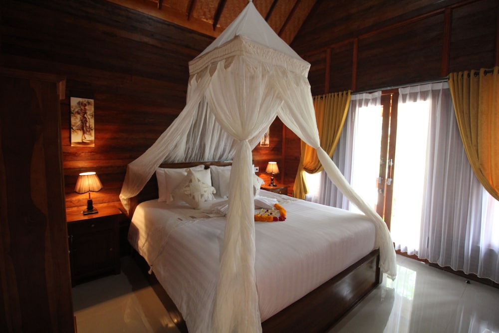 sunset hill penida resort