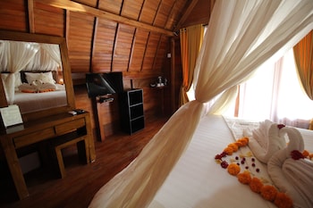 sunset hill penida resort