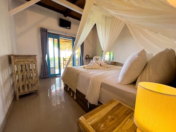 sunset hill penida resort