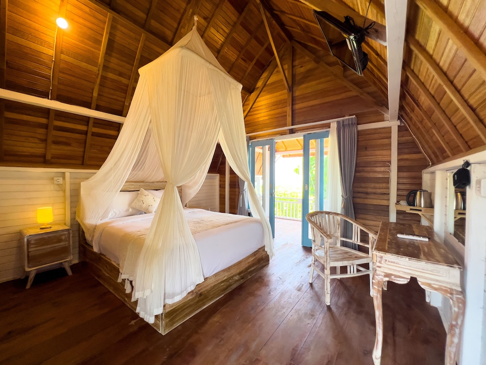 sunset hill penida resort