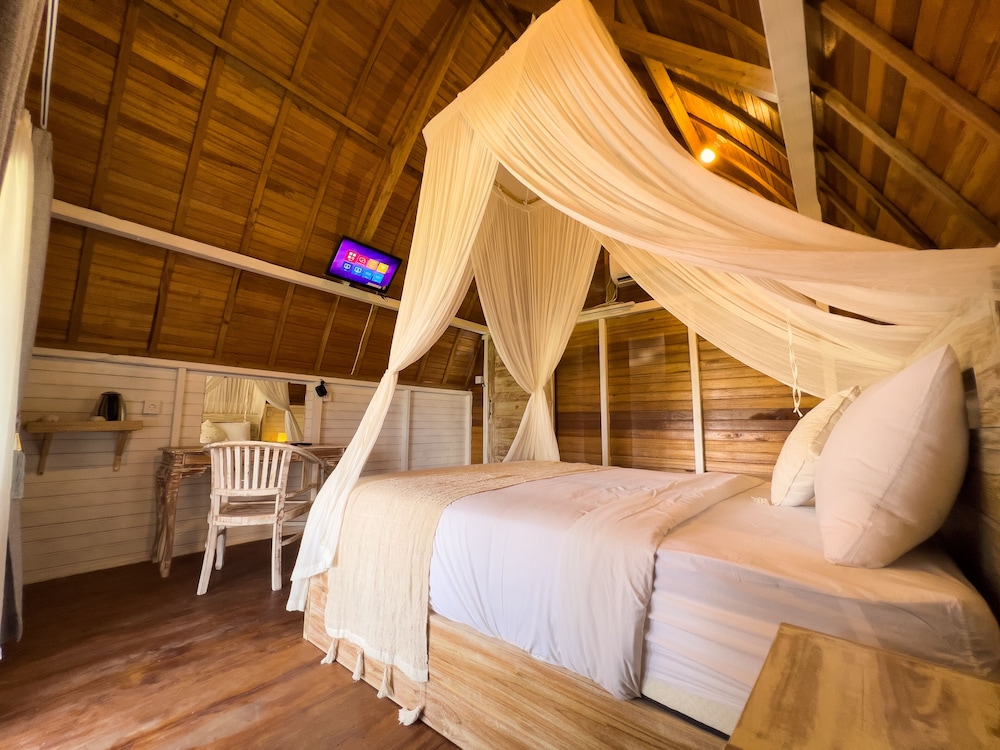 sunset hill penida resort