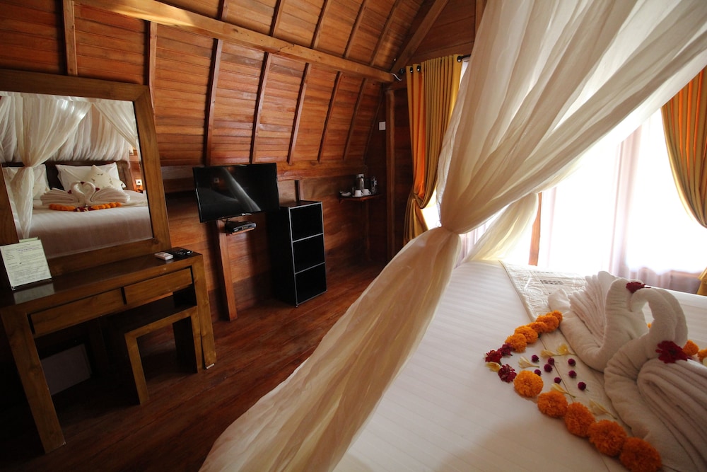 sunset hill penida resort