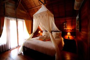 sunset hill penida resort