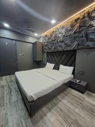 Hotel Voxton,Hotel Voxton, Ramdev Park Rd, Shivar Garden, Mira Road, Thane,3 star