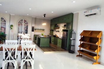 omah madam bed and breakfast