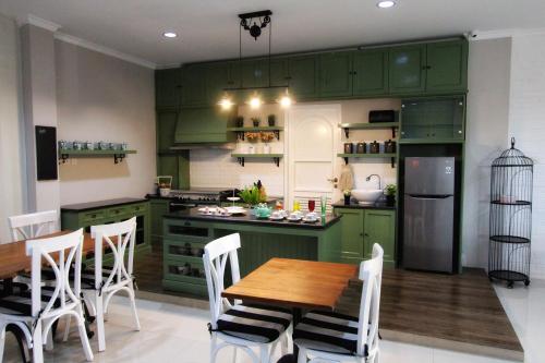 omah madam bed and breakfast