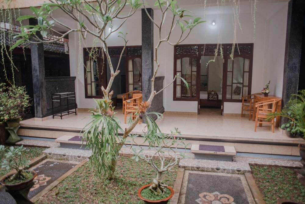 Artha Dewata Home Stay,Ubud>>Bali,2.5 star