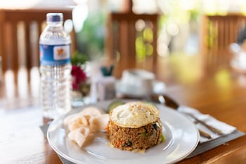 the garuda hotel and restaurant
