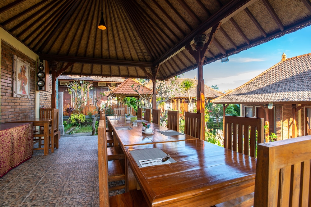 the garuda hotel and restaurant