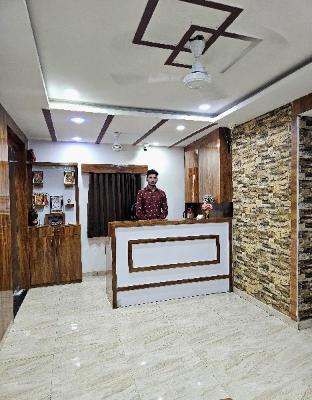 Hotel Bhagya,Near Tapovan Circle,3 star