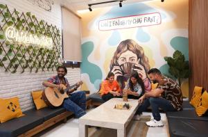 hide in hostel delhi