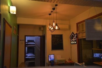 hide in hostel delhi