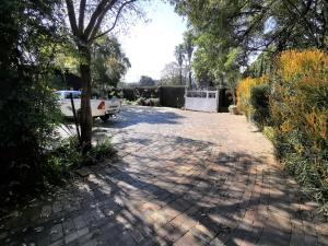 at 98 on lynburn guest house