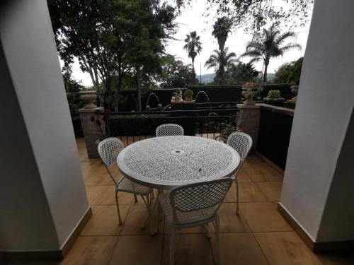 at 98 on lynburn guest house