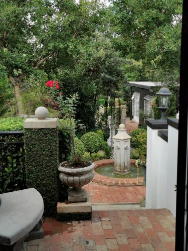 at 98 on lynburn guest house