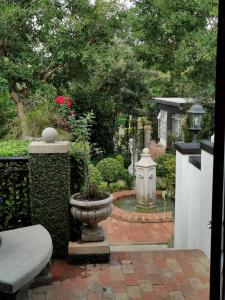 at 98 on lynburn guest house