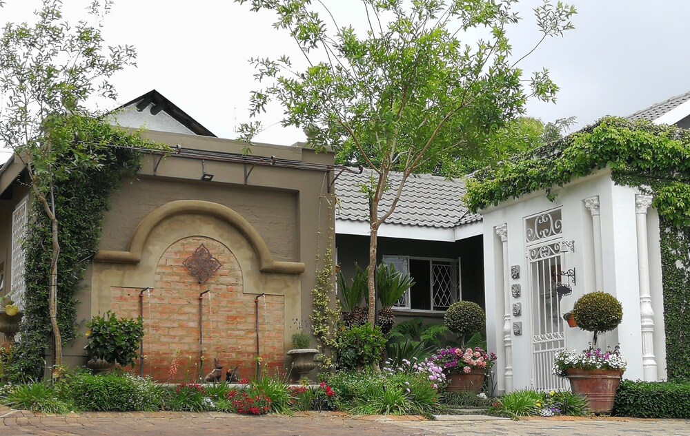 at 98 on lynburn guest house