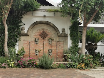 at 98 on lynburn guest house