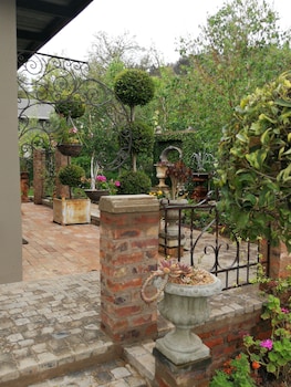 at 98 on lynburn guest house