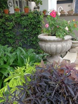 at 98 on lynburn guest house