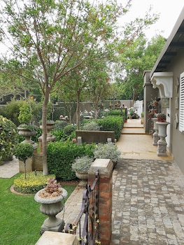 at 98 on lynburn guest house