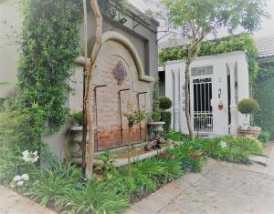 at 98 on lynburn guest house