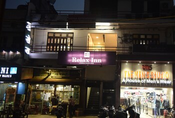 hotel relax inn hostel