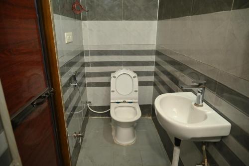 hotel relax inn hostel