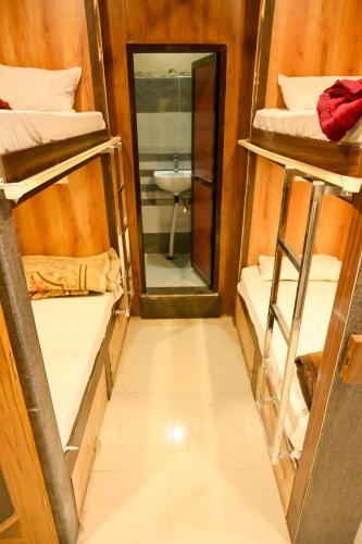 hotel relax inn hostel