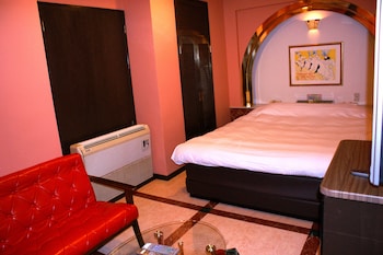 hotel sting adults only