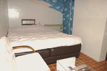 hotel sting adults only