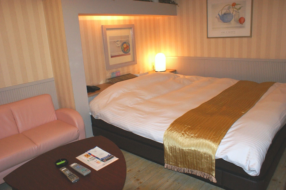 hotel sting adults only