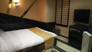 hotel sting adults only