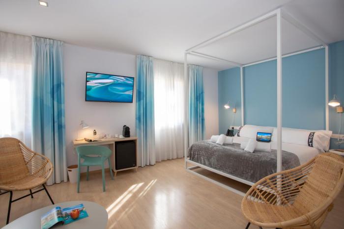 casual colours barcelona hotel