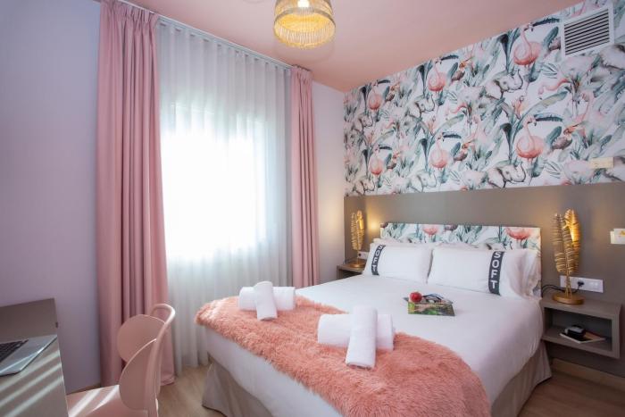 casual colours barcelona hotel