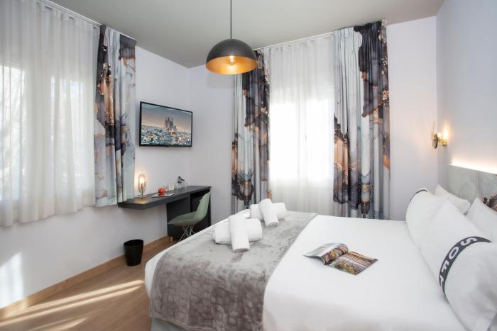 casual colours barcelona hotel