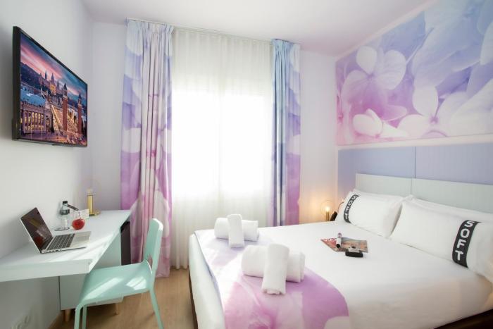 casual colours barcelona hotel