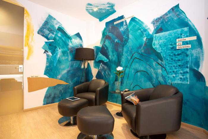 casual colours barcelona hotel