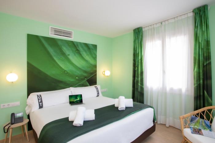 casual colours barcelona hotel