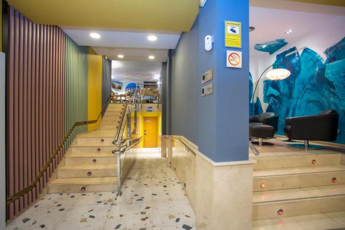 casual colours barcelona hotel