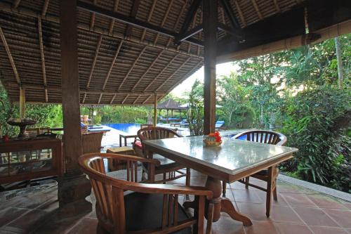 nara ubud cottage by mahaputra
