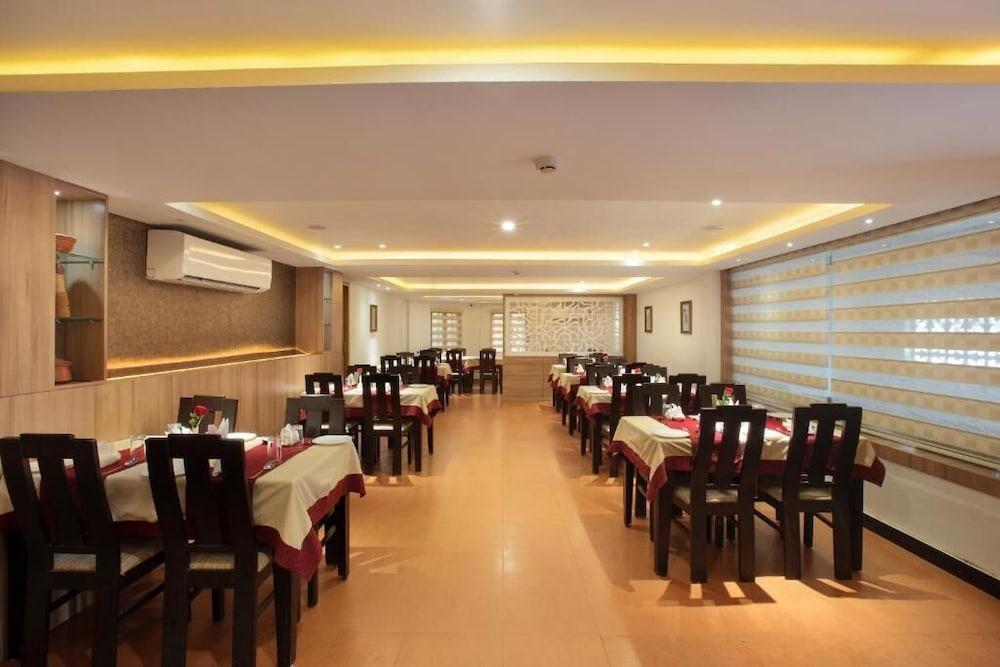 hotel pushpak grande