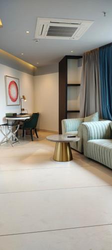 hotel pushpak grande