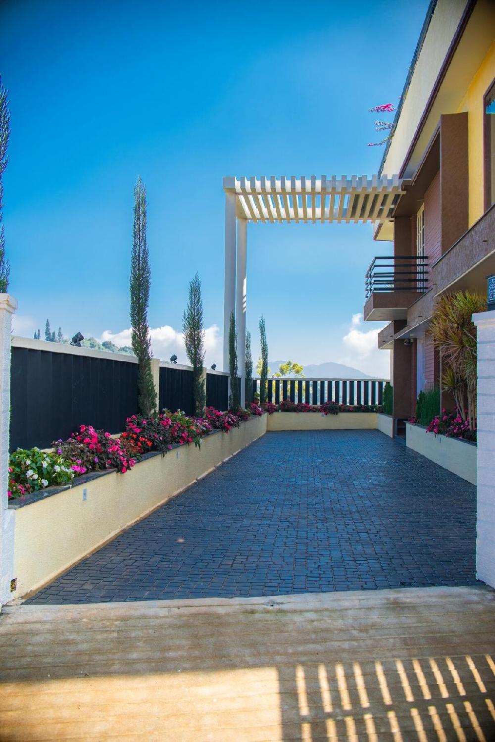 stayvista at heavens gate