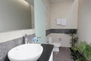 apple suite apartment